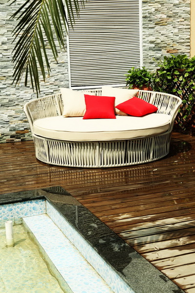 Garden round outdoor pool sunbed
